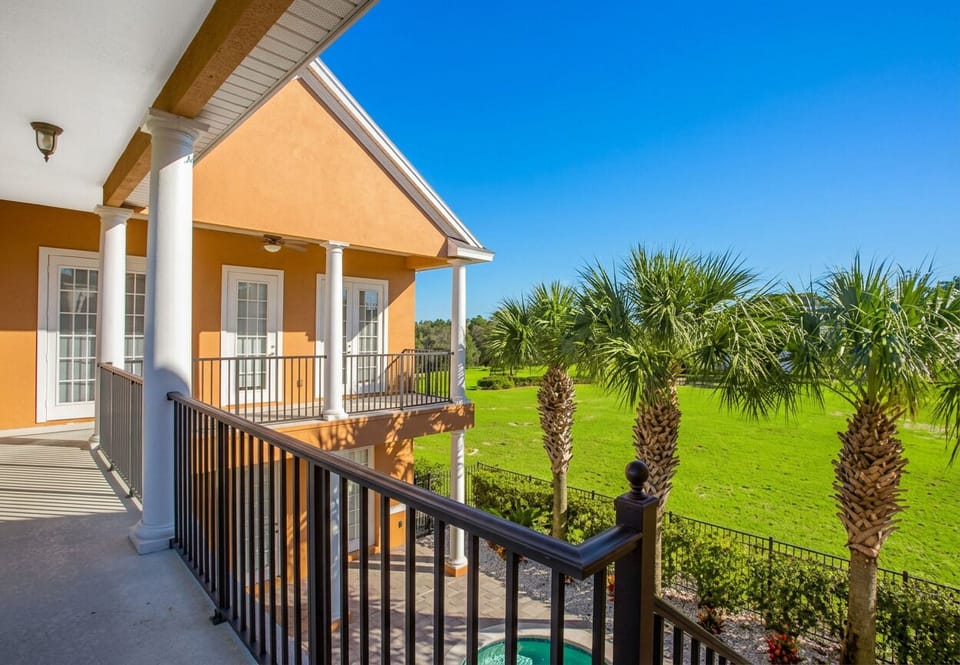 3rd floor balcony