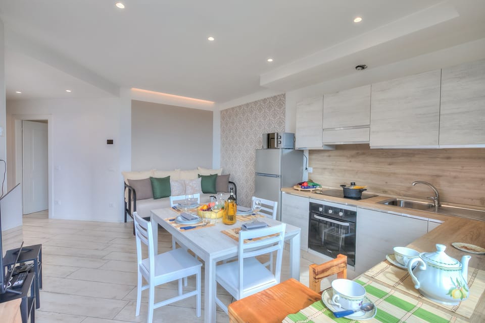 Kitchen and dining area