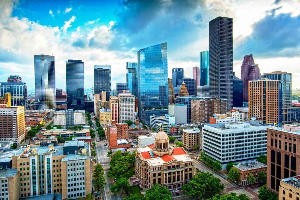 Downtown Arenas, Businesses, and Theaters Accessible w/ Public Transit 