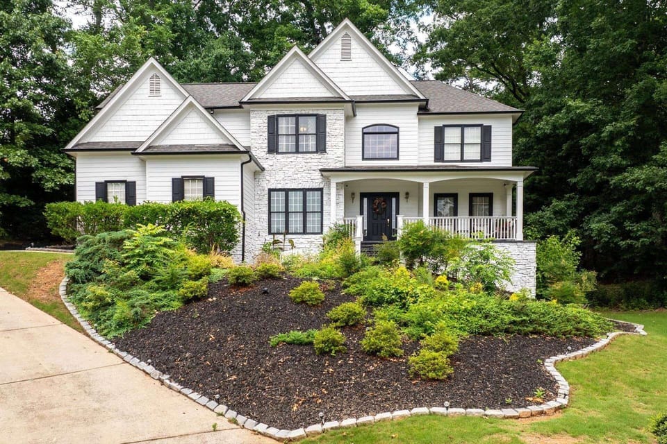 Welcome to Suwanee Manor.  We are happy to have you as our guest!