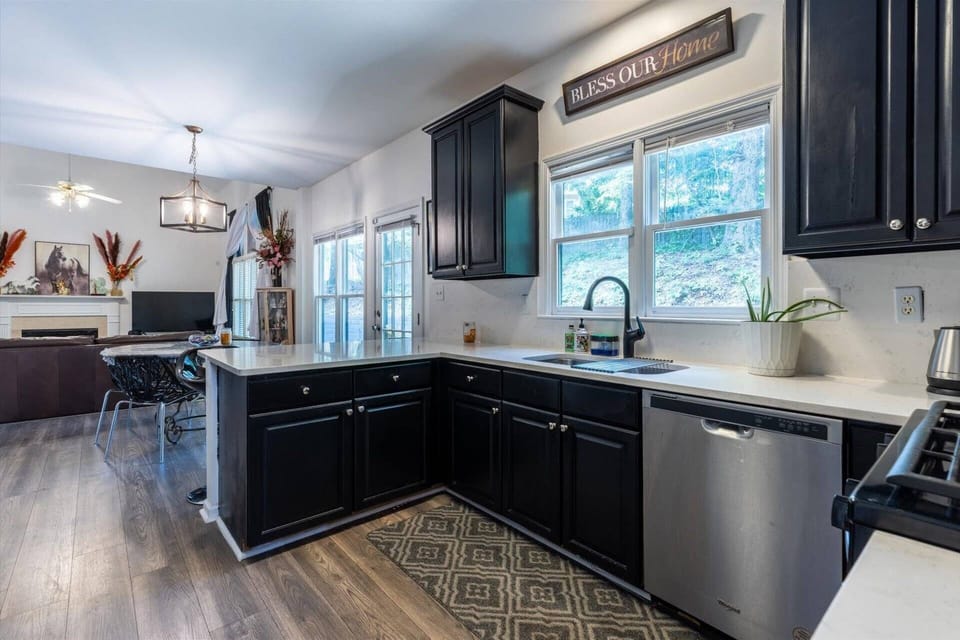 Natural light and easy access to the Living Room from the Kitchen.