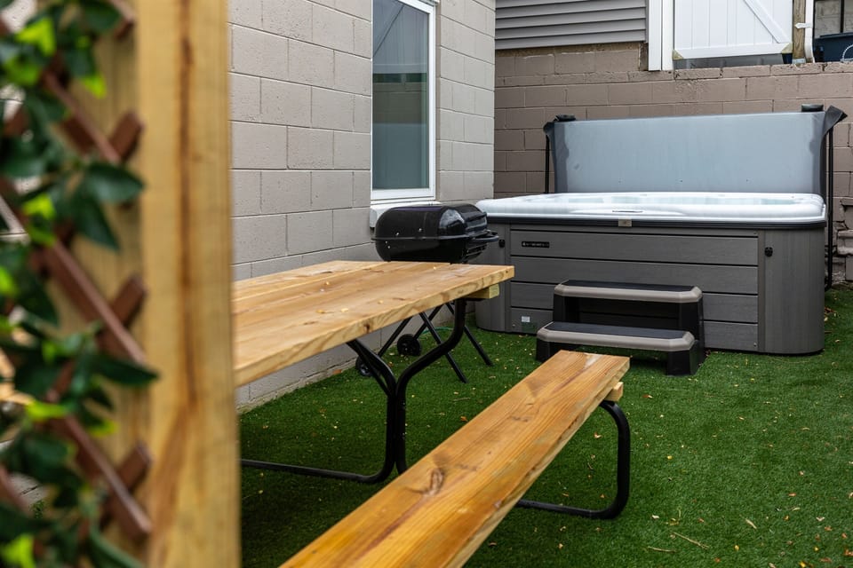 Savor Outdoor Dining with the BBQ Grill