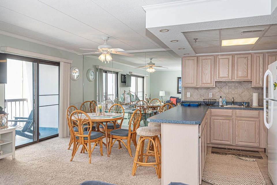 LIVING-AREA