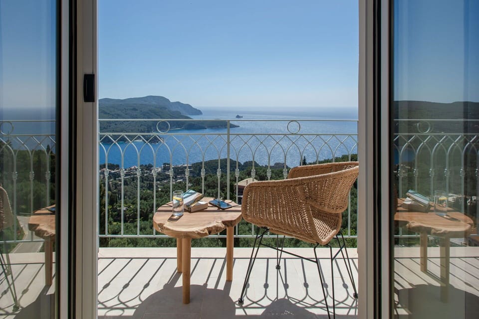 Balcony / Terrace / Patio