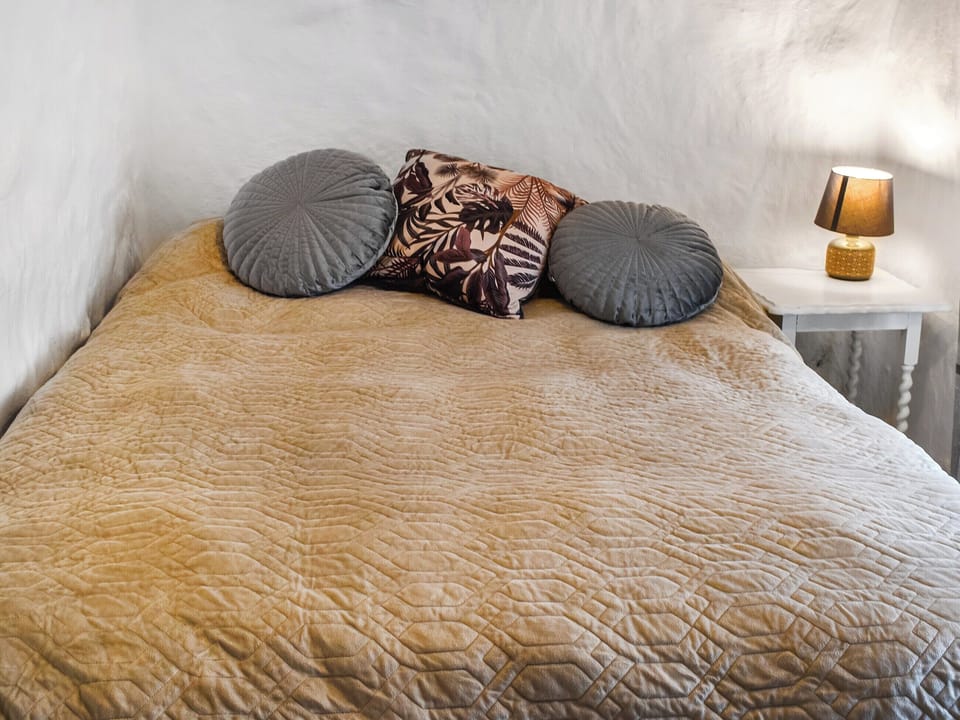 Double bedroom | The Old Bakehouse, Perranporth