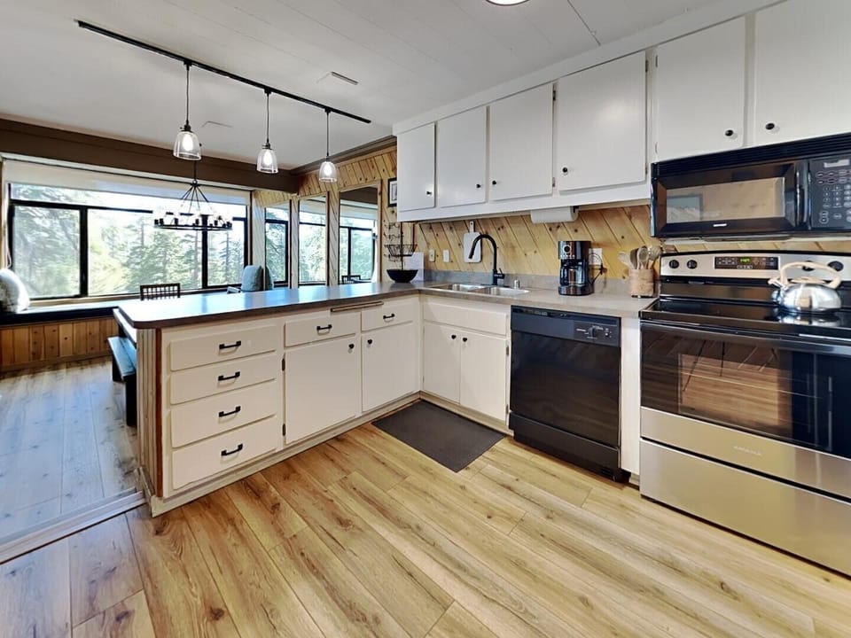 Indoors, Kitchen, Hardwood, Stained Wood, Floor