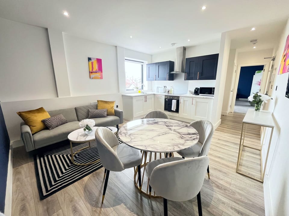 Living Room / Lounge