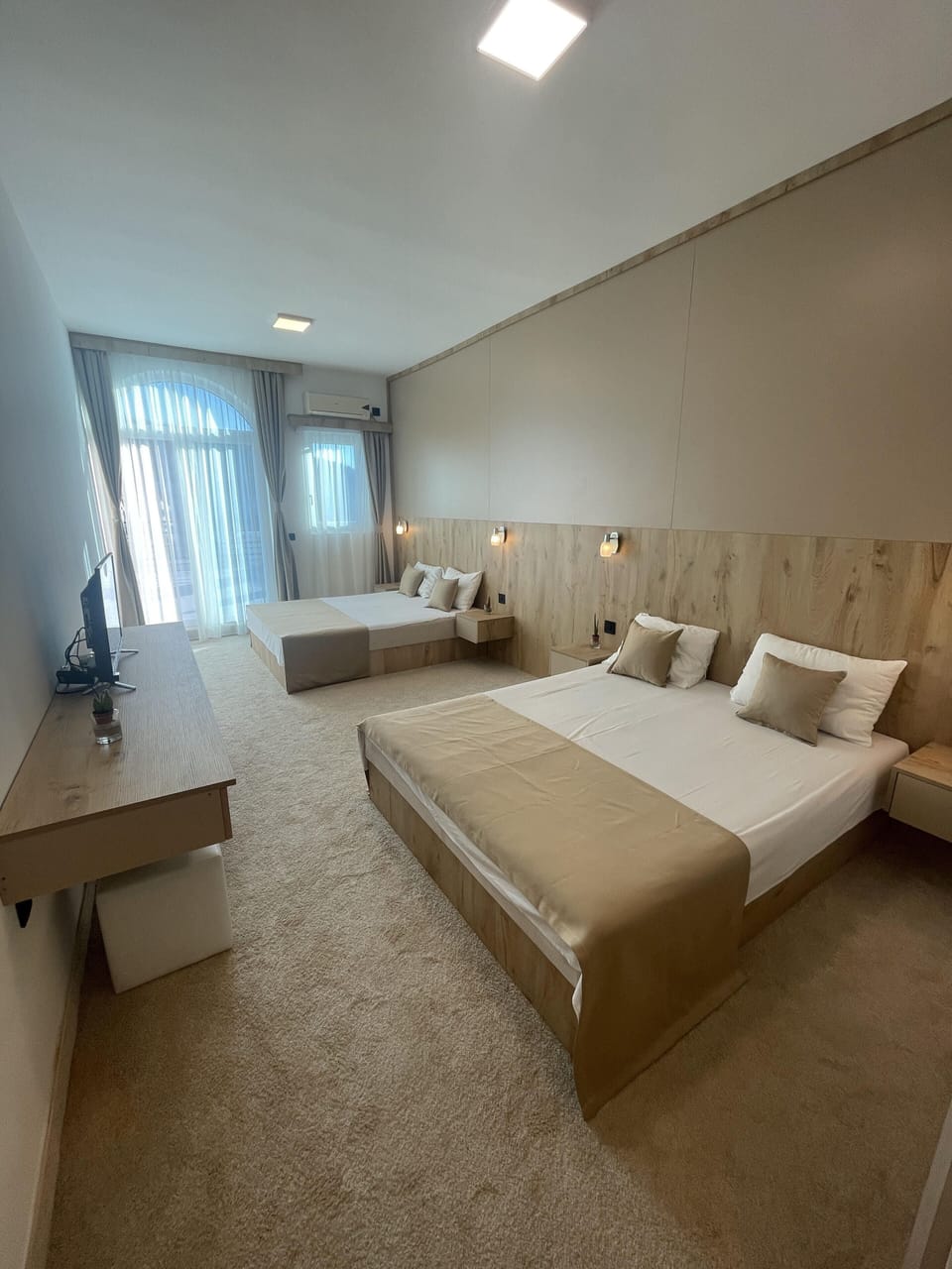 Spacious room with terrace