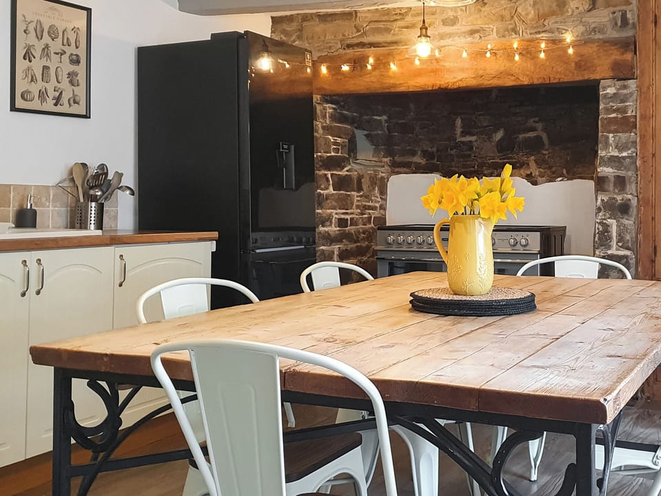 Kitchen/diner | Puffin House - Blegberry Farm, Hartland