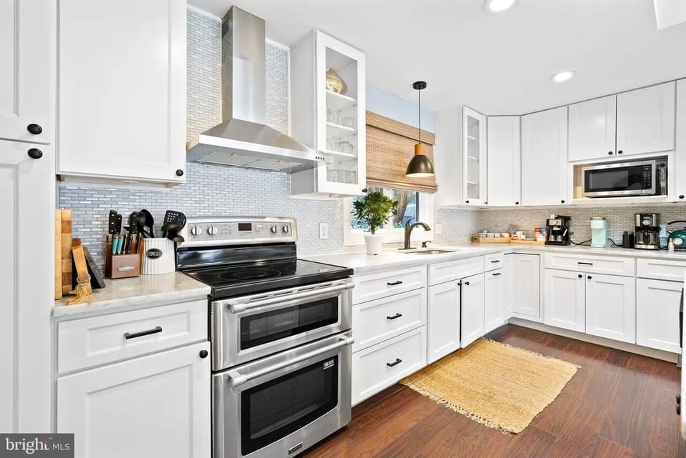 Double oven, with flat top stove