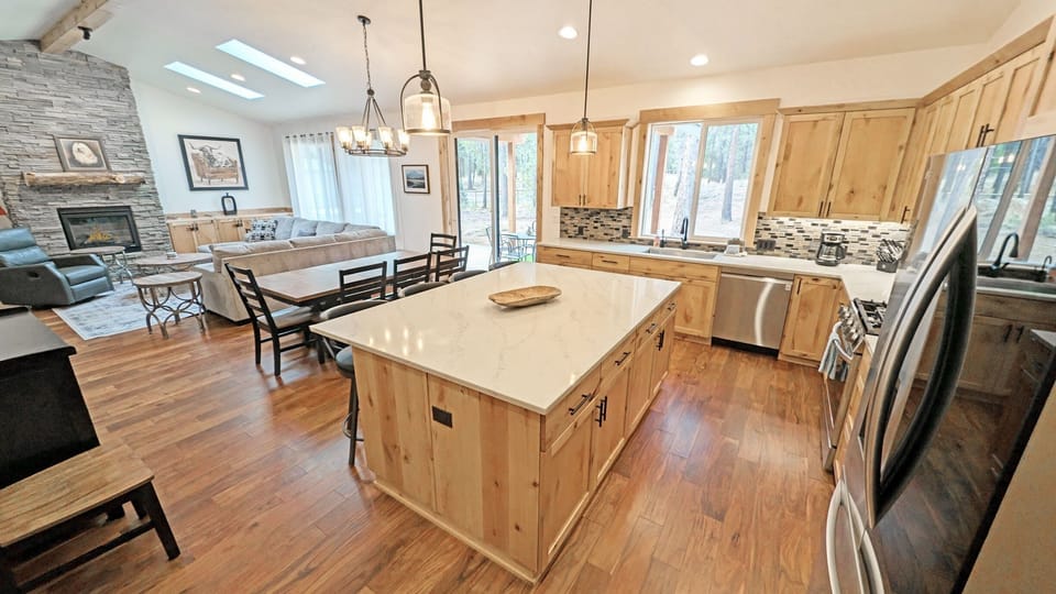 Celestial Dr - Kitchen and Dining