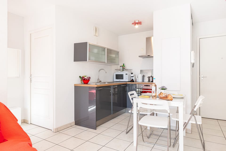 Kitchen and dining area