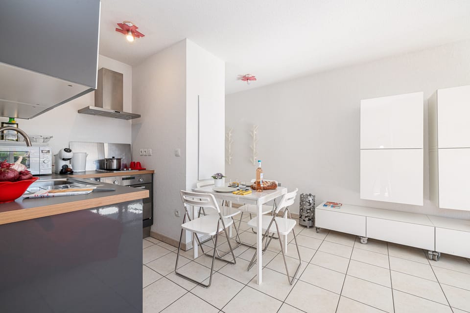 Kitchen and dining area