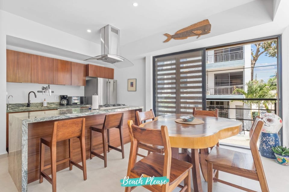 Dining & kitchen