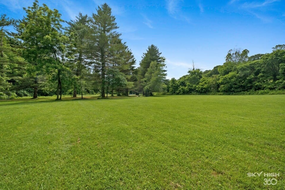 Over 6 lush acres give you plenty of room to roam, play catch, or spread out a picnic in complete privacy.