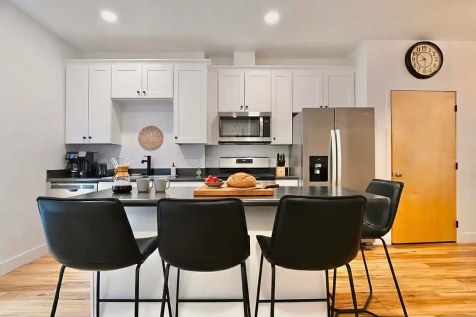 A modern kitchen designed for real use.
