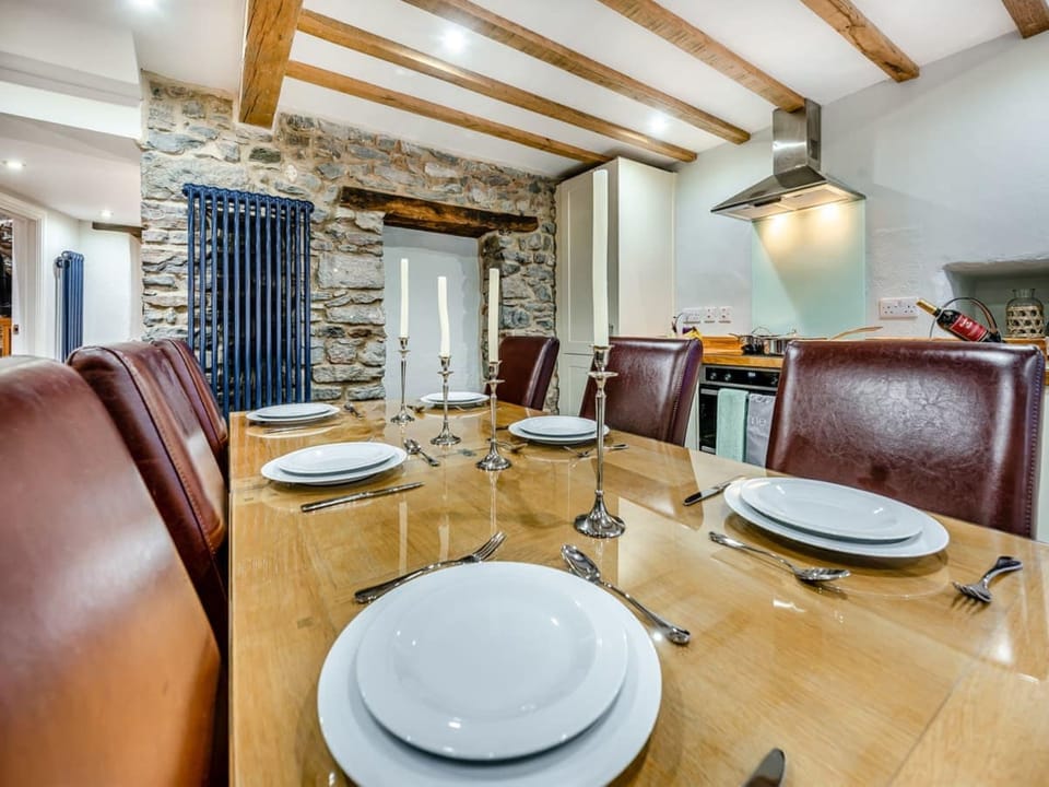 Breakfast Dining Area
