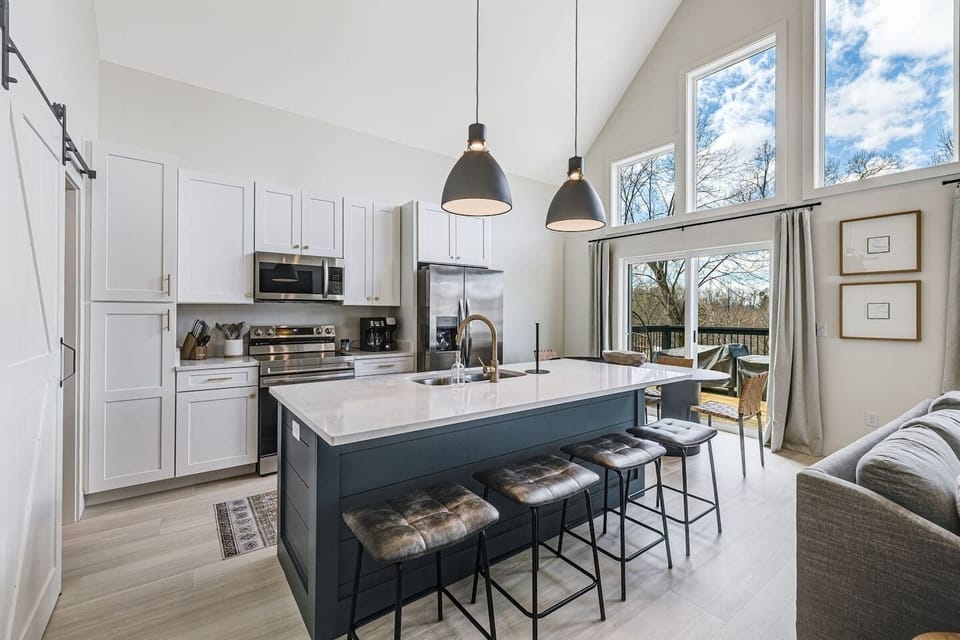 Easily prepare meals, coffee, and cocktails and walk outside to enjoy the sunrise, afternoon lunch, or evening supper