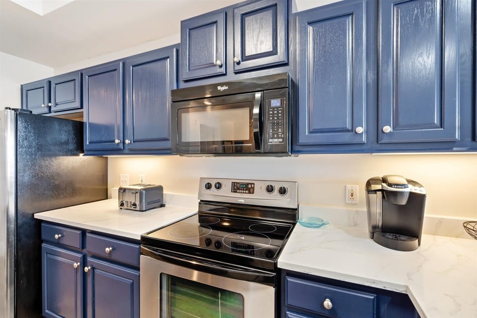 006 - Beach Bum Stove and Range with Microwave and Keurig