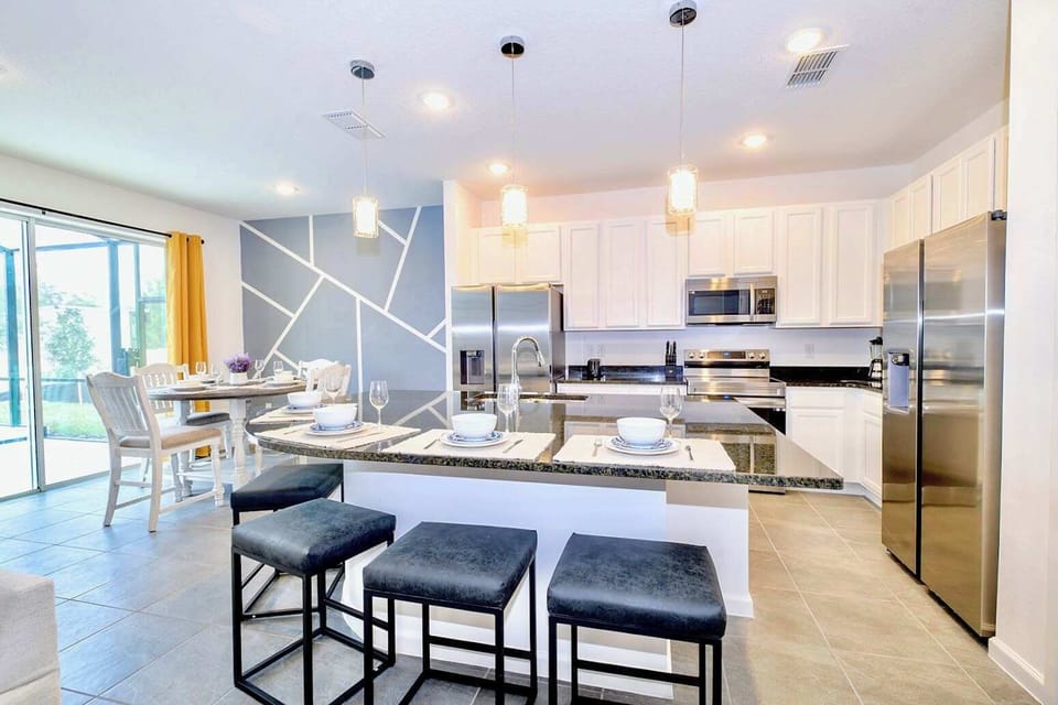 Spacious Open-Concept Kitchen And Dining Area For Family Gatherings