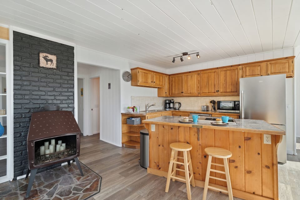 Kitchen/Dining open floor plan with ocean views