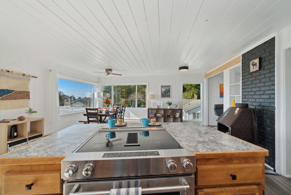 Kitchen/Dining open floor plan with ocean views