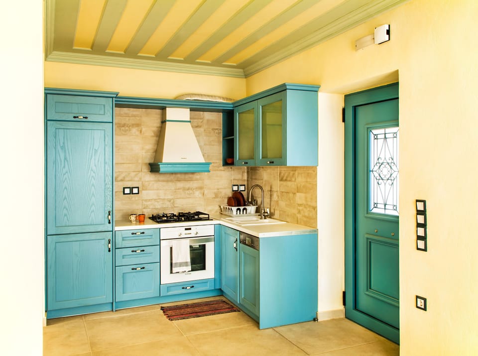 Fully equipped kitchen of the upper house