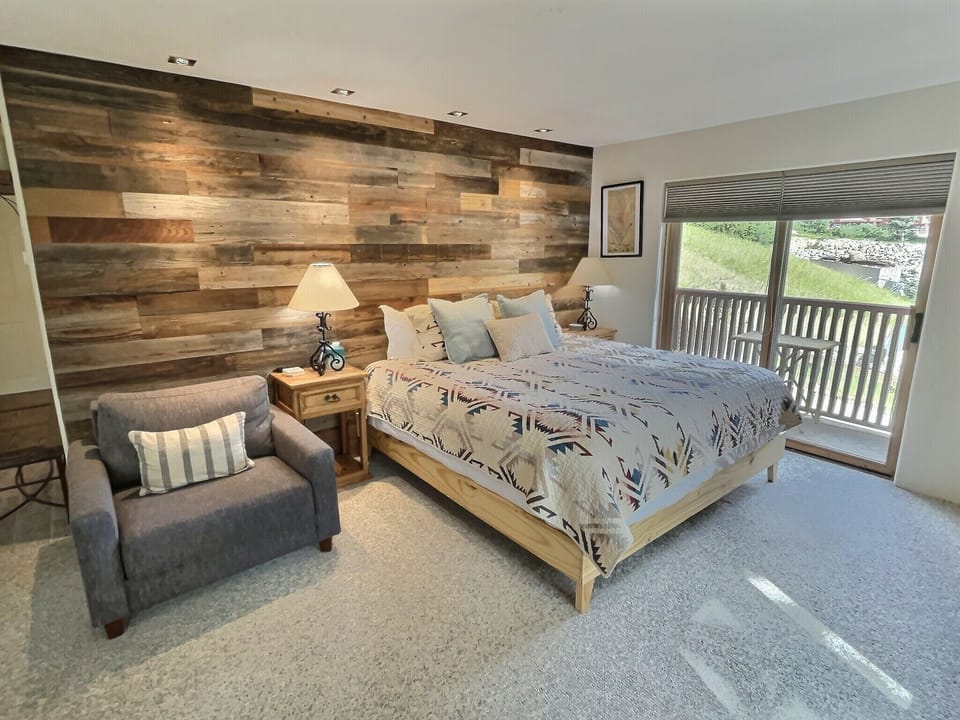 Studio bedroom