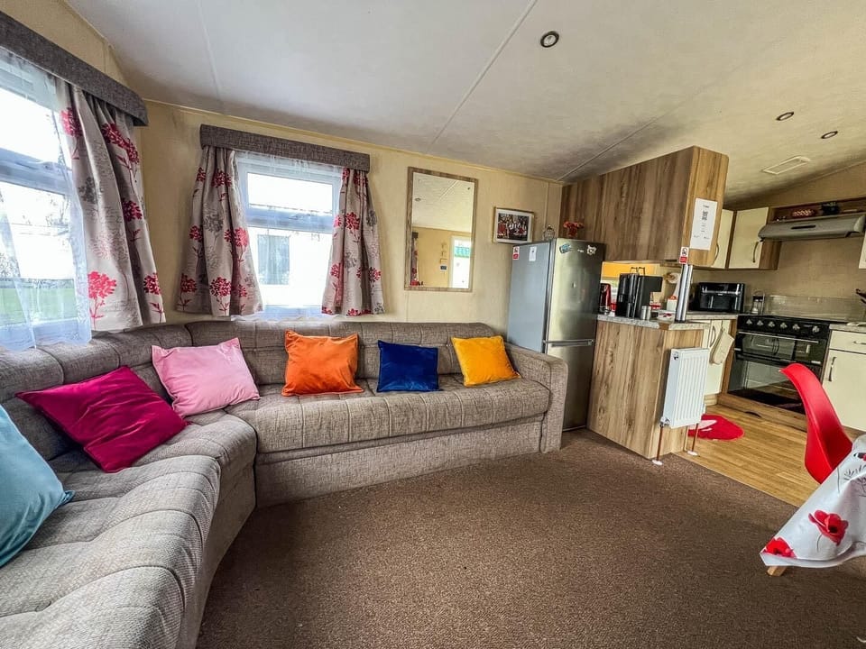 No matter when you open the door, this space is designed to feel like home straight away.