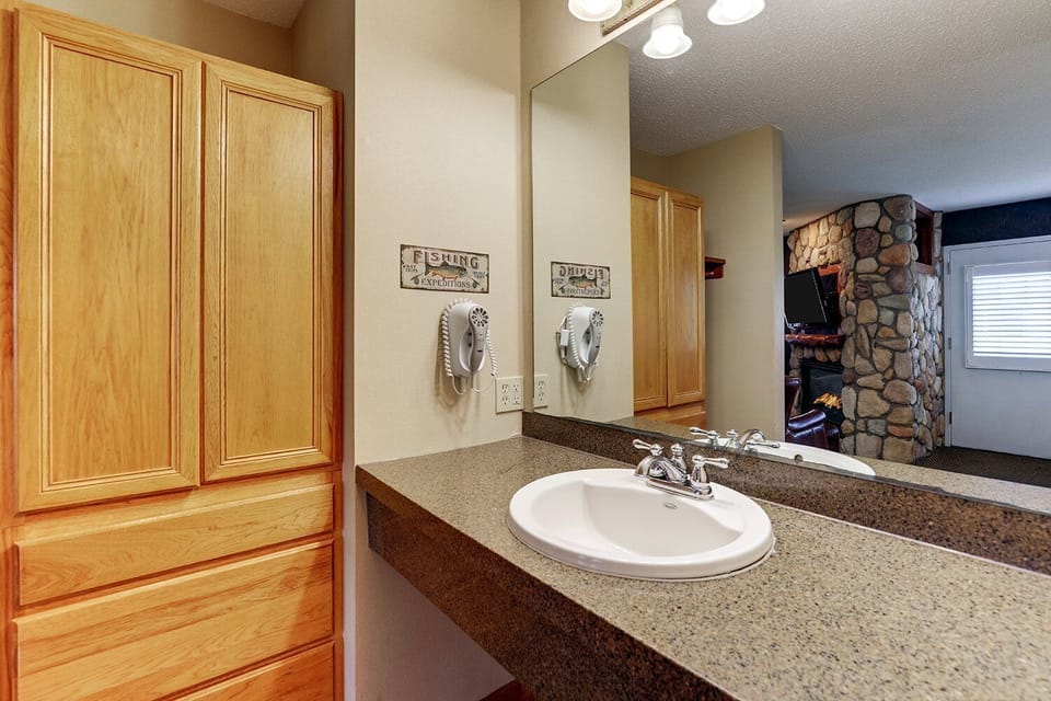 Get ready easily with double mirrors and generous counter space.