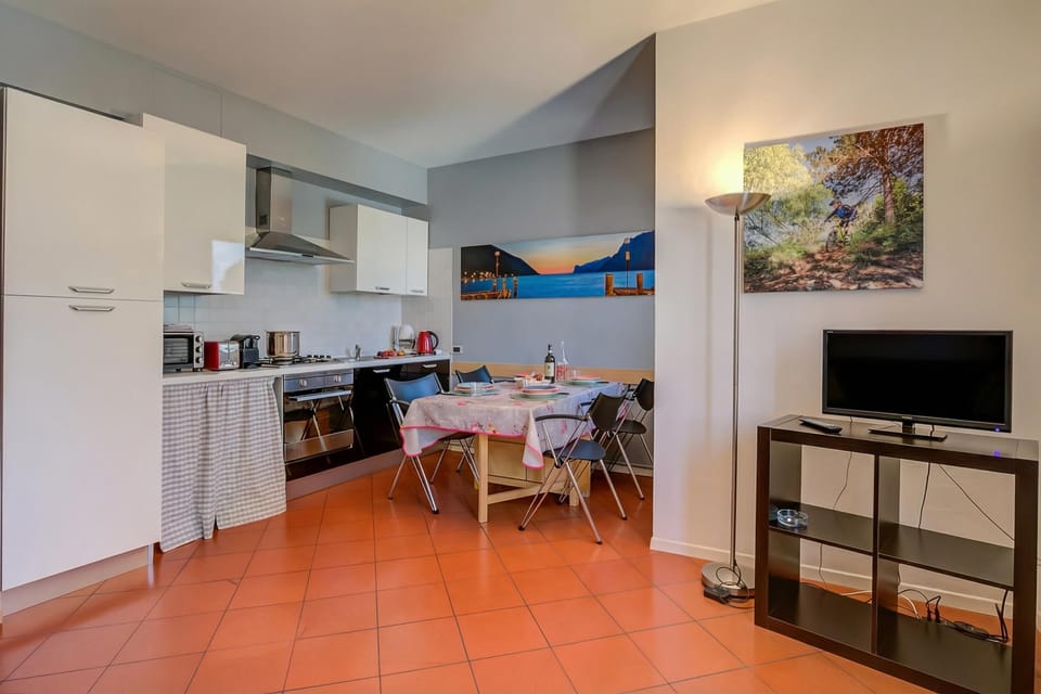 Kitchen and dining area