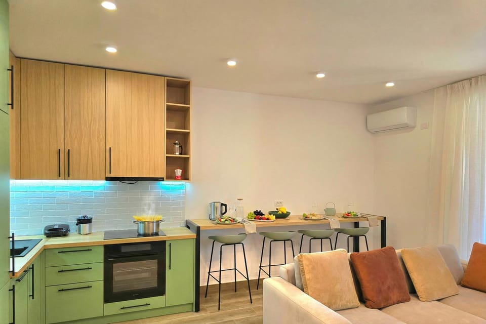 Kitchen and dining area