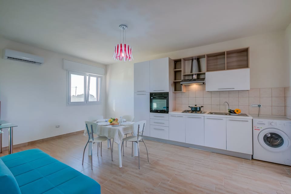 Kitchen and dining area