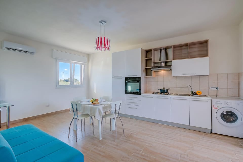 Kitchen and dining area