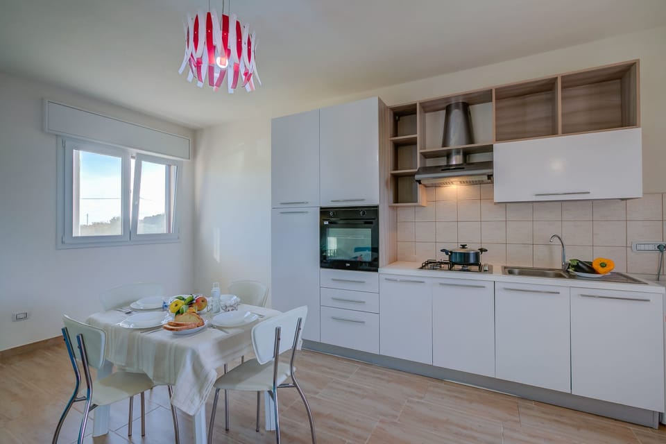 Kitchen and dining area