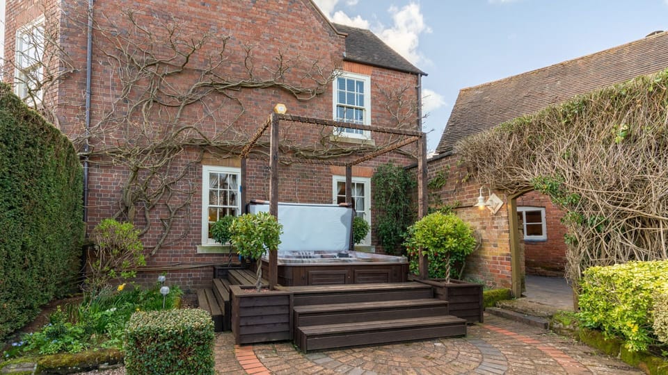 Hot Tub, The Parsonage, Bolthole Retreats
