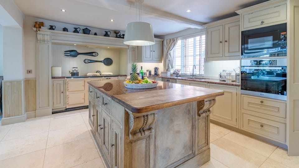 Kitchen, The Parsonage, Bolthole Retreats