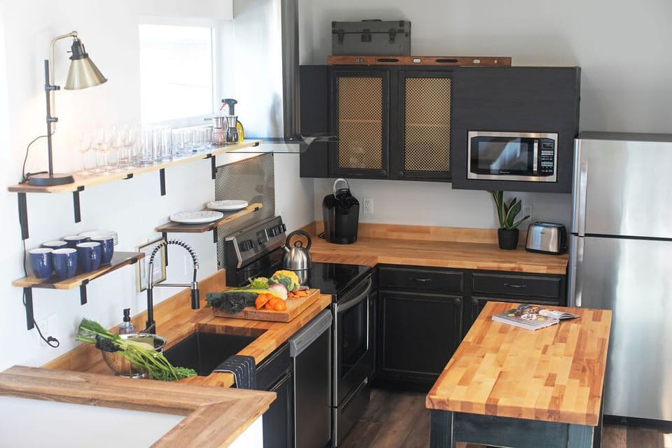 29. Open Shelves Allow for Easy Meal Preparation
