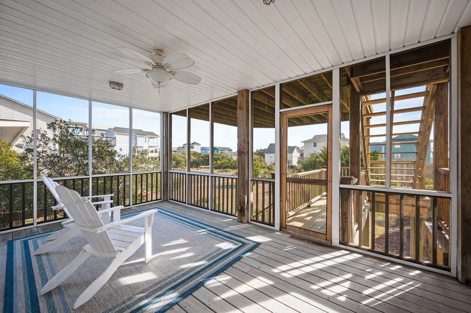 Enjoy your morning coffee, a great book, or just the peace and quiet on the private screened-in porch!