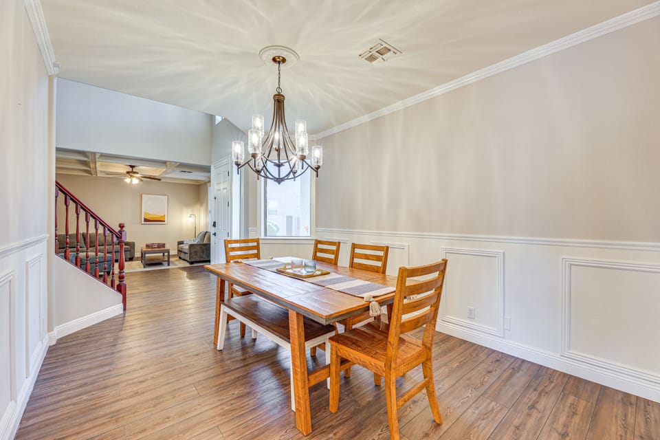 Dining Room | 1st Floor | Dishware & Flatware Provided
