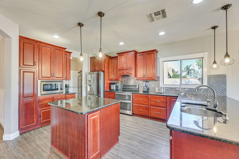 Kitchen | 1st Floor | Equipped w/ Cooking Basics
