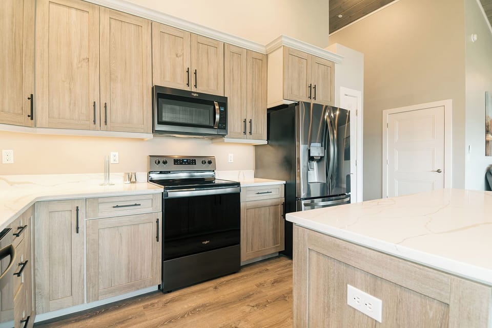 SkyWatcherChalet Web ML Kitchen 4