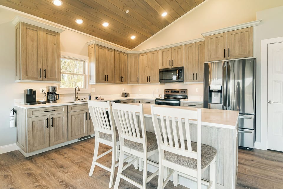 SkyWatcherChalet Web ML Kitchen 6