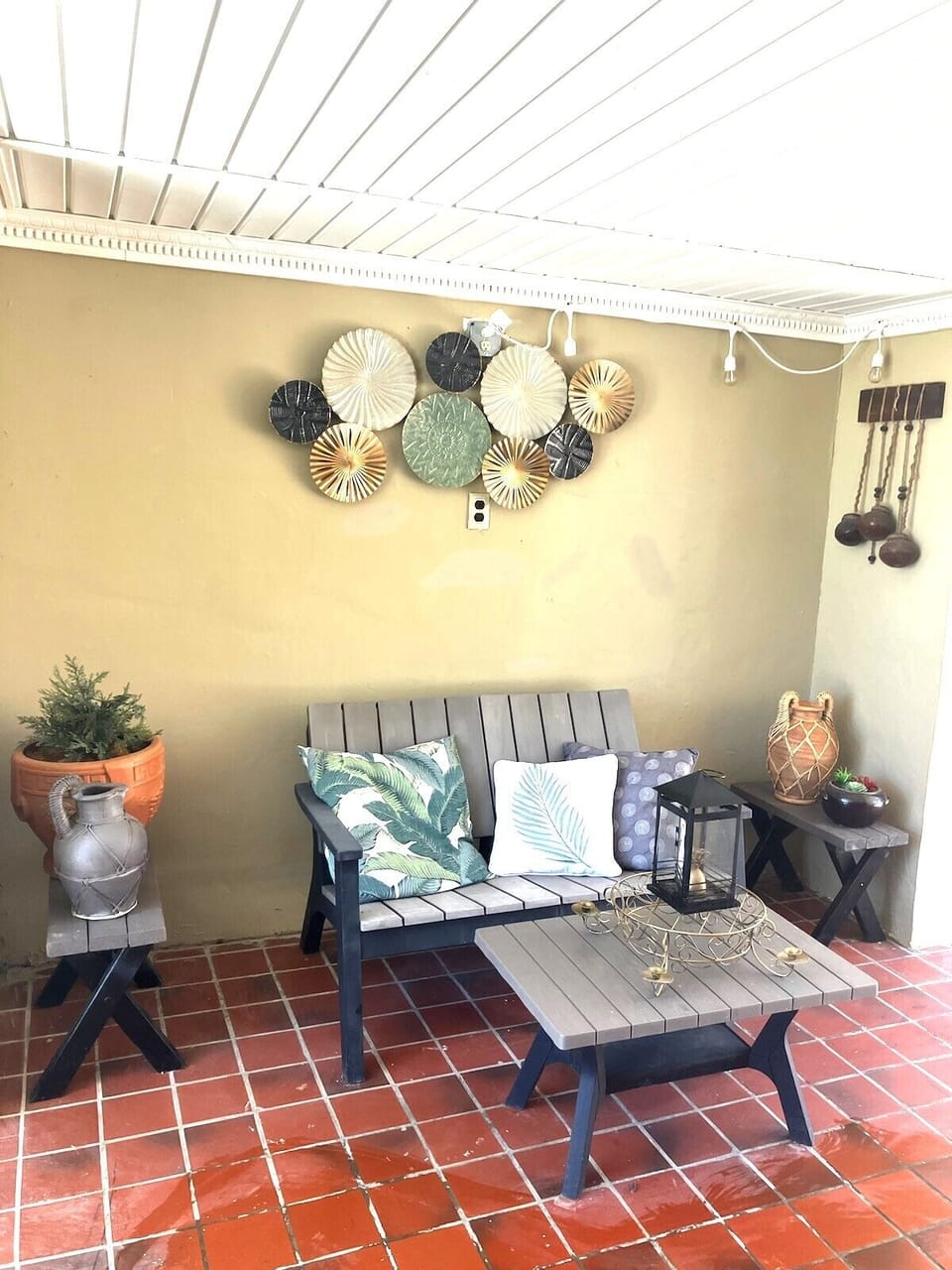 Sitting area in foyer