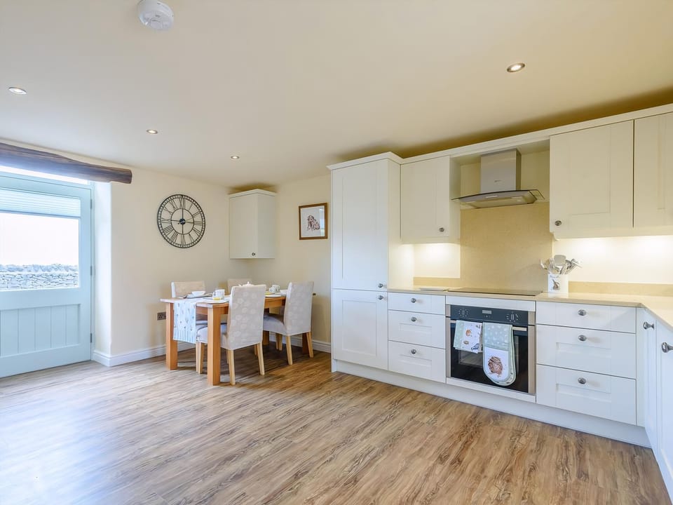 Kitchen/diner | Wheston House Farm Holiday Cottages- Stable View - Wheston House Farm Holiday Cottages, Tideswell