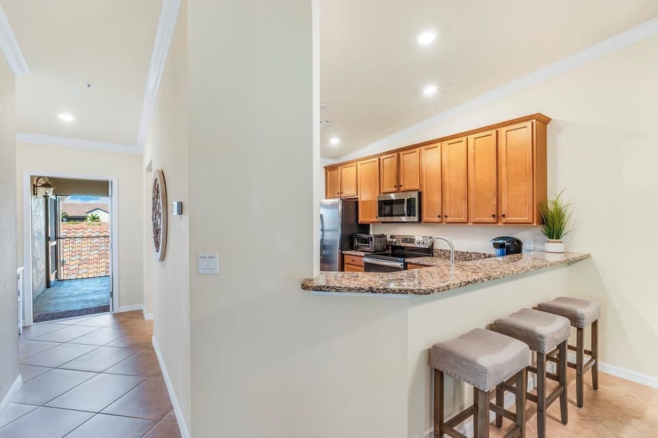 Breakfast Bar Seating for 3
