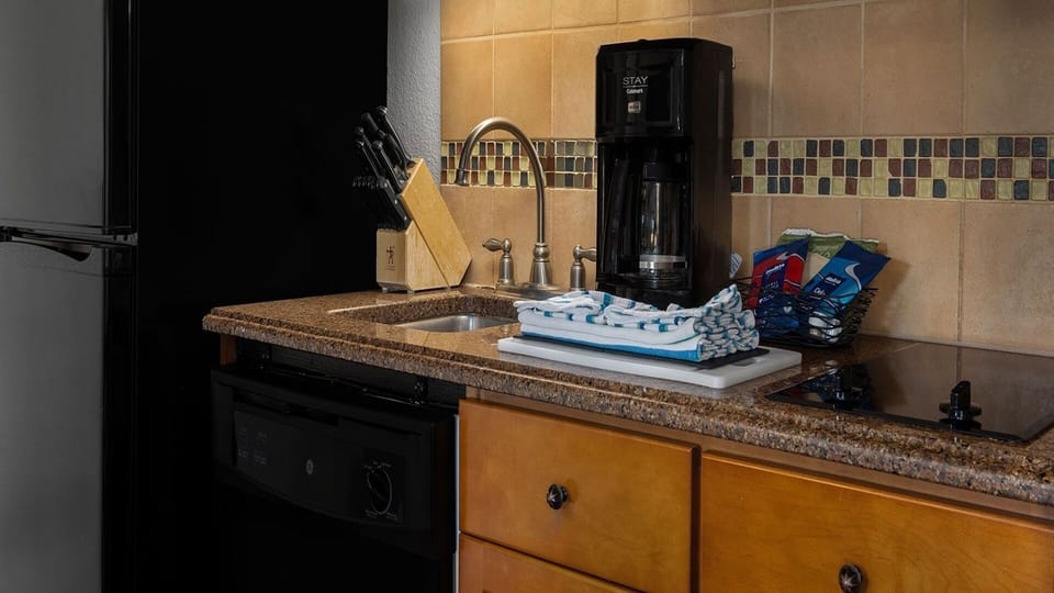 kitchen image
