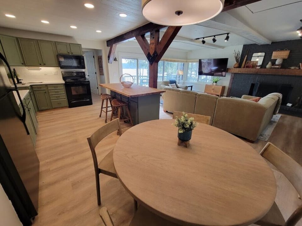 Enjoy the views from your kitchen table 