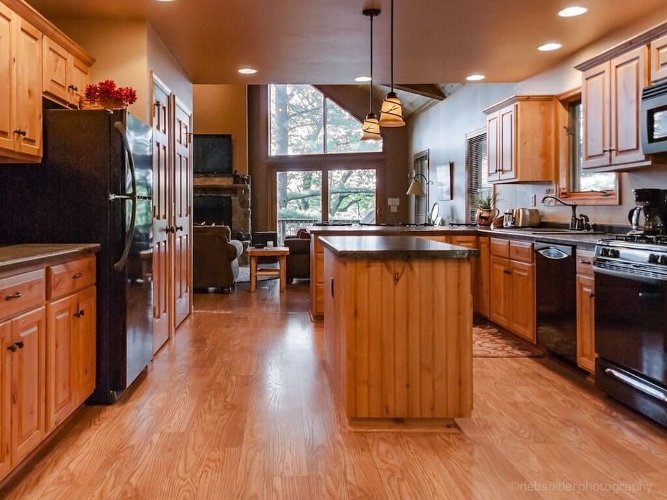 Very spacious, fully equipped kitchen 
