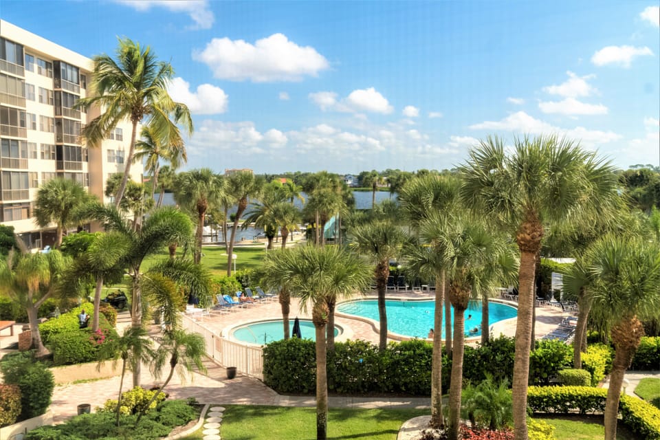 S-330 - Living Room Pool View